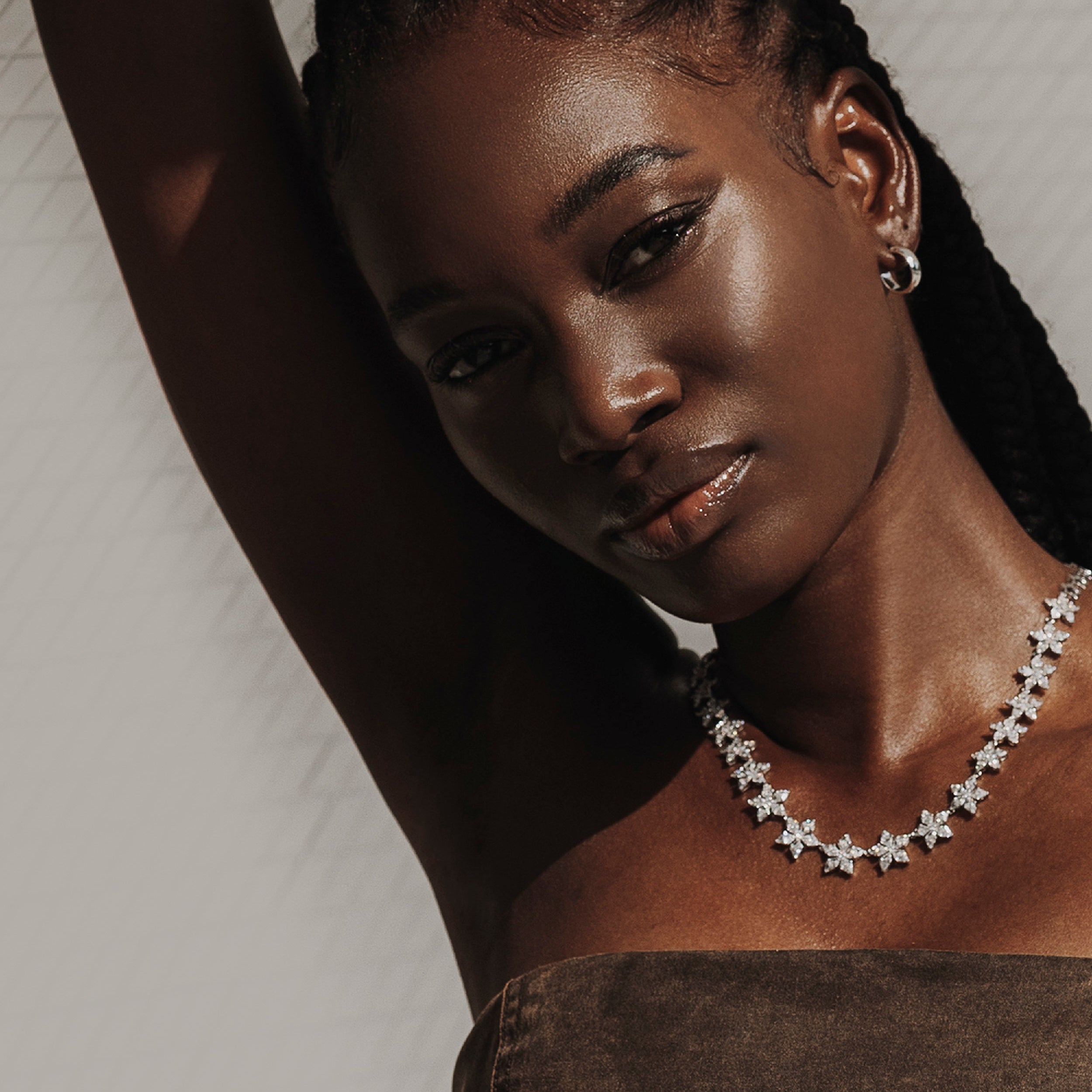 KARP Lyra Necklace with star-shaped clusters of round and trilliant-cut diamonds in 18K white gold