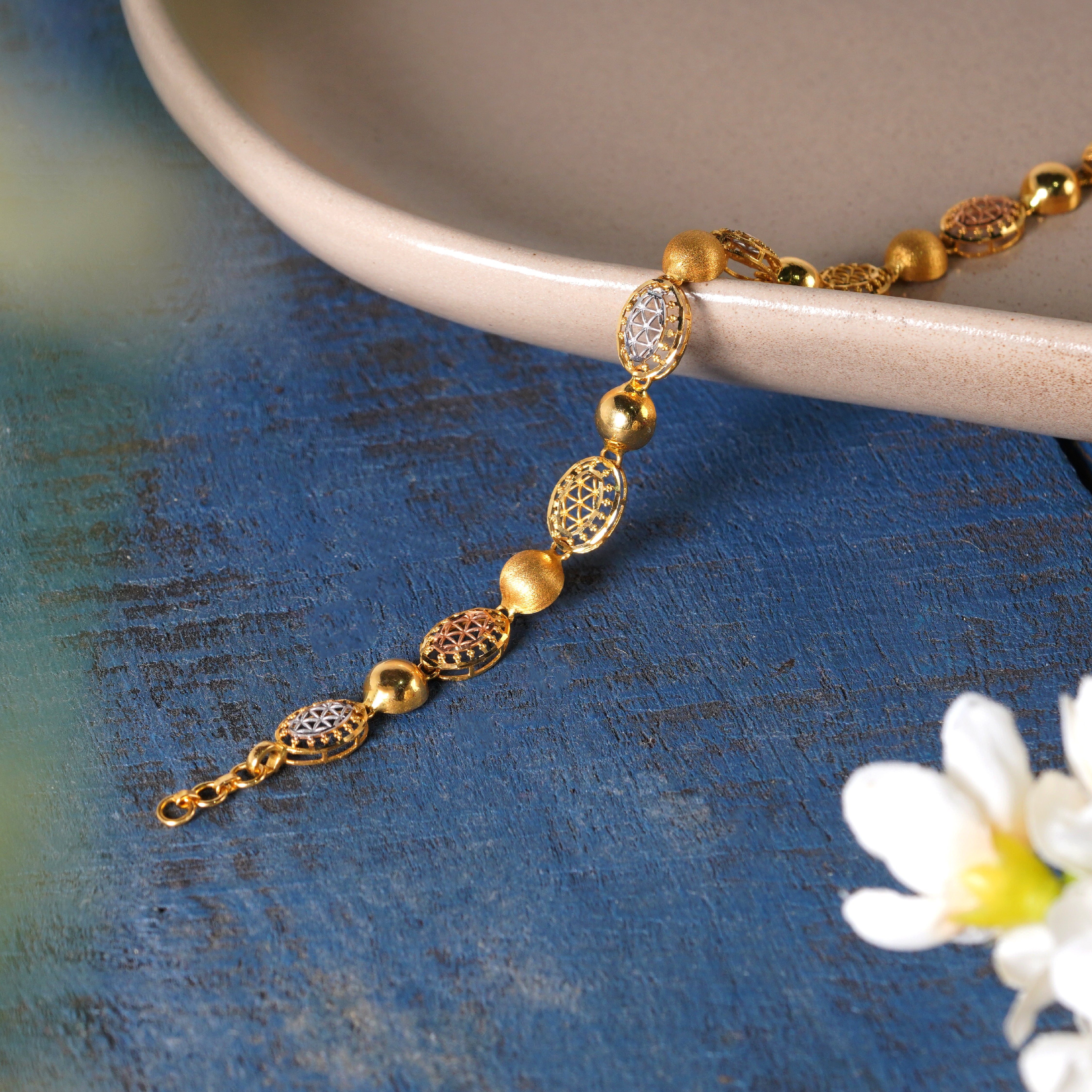 Noura Ottoman-Inspired Gold Bracelet in 22K