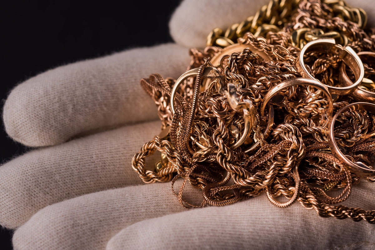 Mass-produced fast-fashion jewelry