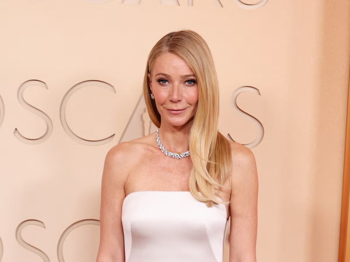 Gwyneth Paltrow at the 2026 Oscars wearing a Tiffany & Co. high jewelry necklace